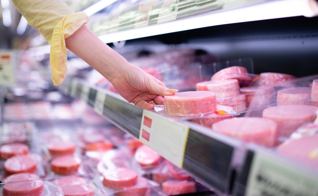 Estos "jamones" mienten al consumidor, según Profeco. Foto: iStock