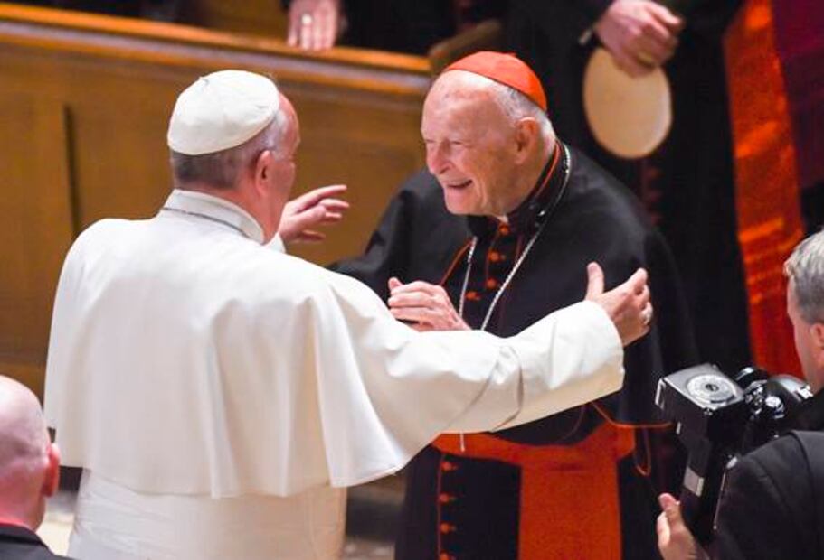 Vaticano niega haber encubierto abusos de excardenal McCarrick