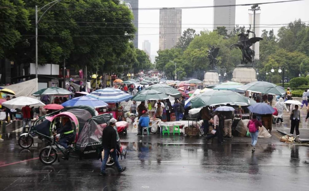 A los bloqueos que realizan desde el jueves en la avenida Juárez. | Foto: Carlos Mejía/El Universal.