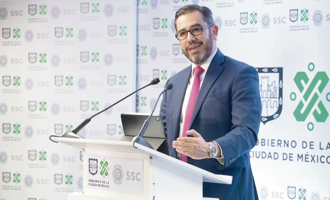 El secretario de Seguridad Ciudadana, Jesús Orta, explicó que los propios uniformados le dijeron que no recibieron sus cursos. (GERMÁN ESPINOSA. EL UNIVERSAL)