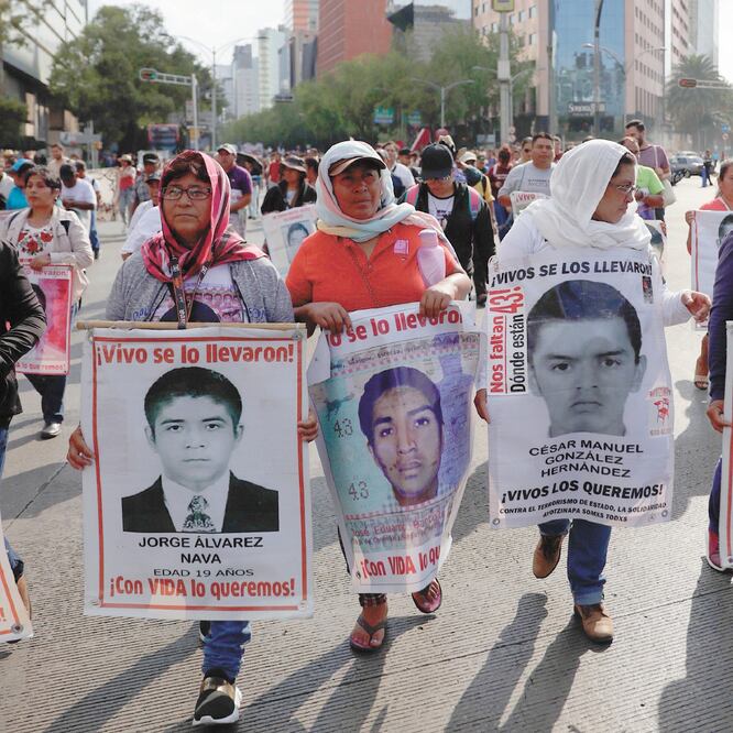 Acciones. Por omisión, tortura y otras violaciones relacionadas con la desaparición de los 43 normalistas de Ayotzinapa, la CNDH promovió seis denuncias penales ante la FGR. ARCHIVO EL UNIVERSAL