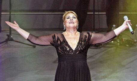 Lupita D'Alessio festeja el 10 de mayo en el Zócalo; todo lo que debes saber para el concierto 