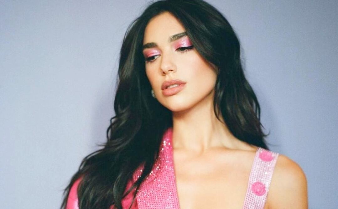 Dua Lipa derrocha sensualidad y enamora a sus fans con su vestido / Foto: Instagram @dualipa
