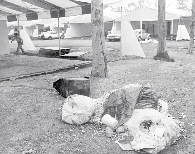 Montón de basura en el Batallón de San Patricio, a pesar de que la AMPOFEC se comprometió a tener servicio de limpia. Foto: Gildardo Solís/Archivo EL UNIVERSAL.