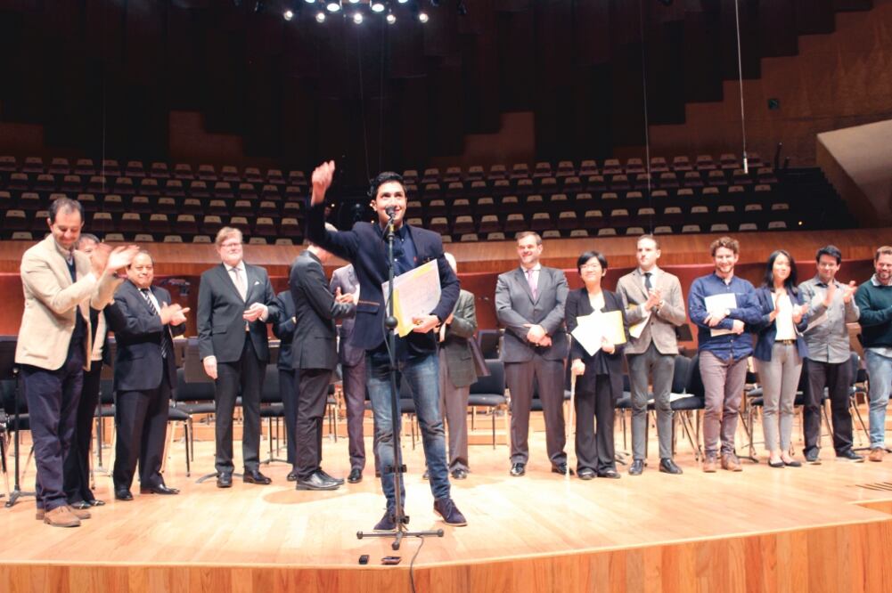 El joven Rodolfo Barráez es director itinerante del sistema Nacional de Orquestas y Coros Juveniles e Infantiles de Venezuela (YANET AGUILAR. EL UNIVERSAL)