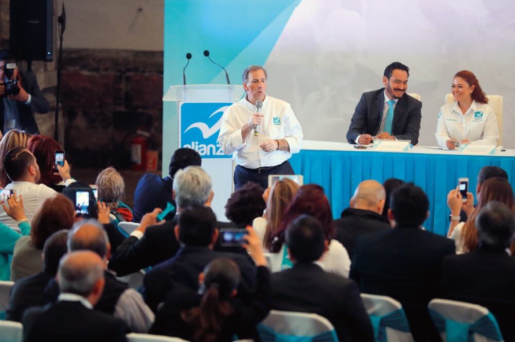 José Antonio Meade, aspirante de la coalición Todos por México, durante una reunión con militantes de Nueva Alianza. Foto: IRVIN OLIVARES. EL UNIVERSAL