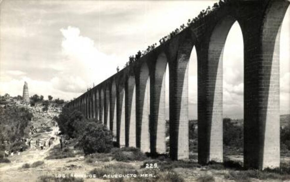 Las torres de Babel de Naucalpan