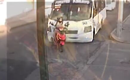 Video: Camión de pasajeros a exceso de velocidad embiste a motociclista de Uber