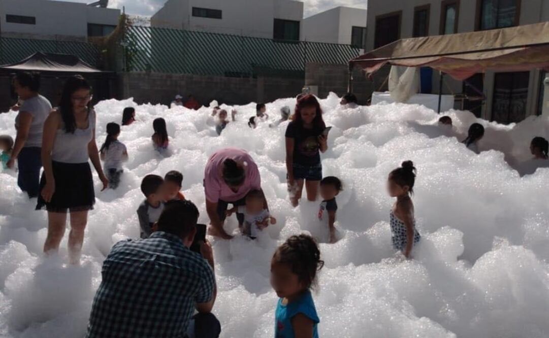 En fotos que circularon en redes sociales se ve a niños y adultos sin respetar la Sana Distancia. Foto: Especial