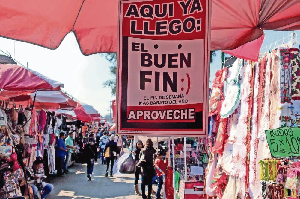 El comercio informal también se sumó a la iniciativa; esperan que aumenten los clientes este sábado y domingo (LUIS CORTÉS. EL UNIVERSAL)