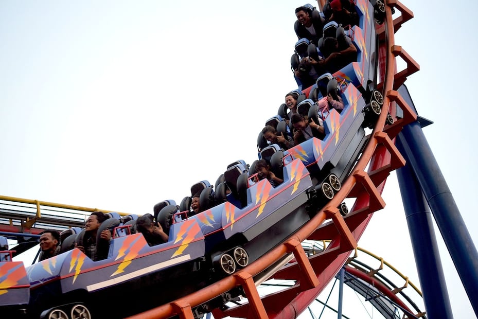 Las montañas rusas evolucionaron en su estructura y potencia. Foto: Pixabay