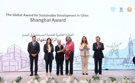 Clara Brugada recibe Premio Global de Shanghái; reconocen acciones de desarrollo sostenible en Iztapalapa