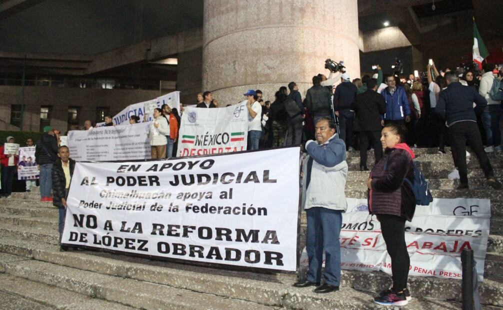 Integrantes de la Asociación Nacional de Magistrados de circuito y jueces de distrito del poder judicial de la federación se sumaron hoy en punto de las 00:00 HRS del 21 de Agosto al paro de labores en protesta por la ley de modificación al poder judicial. Fotos: Francisco Rodríguez