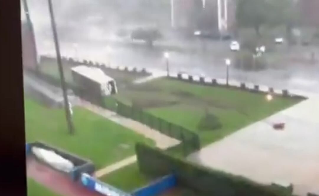 Un tornado fue captado por una cámara web cerca de las instalaciones de la Universidad Estatal de Middle Tennessee en Estados Unidos. Foto: captura de pantalla