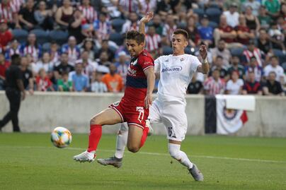 Chivas vuelve a perder en su pretemporada, ahora contra la Fiorentina
