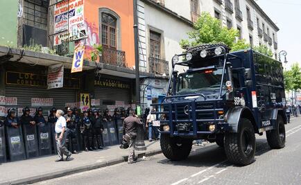 Clausuran plaza tras operativo contra robo de celulares