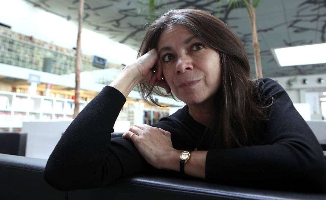 La escritora aclaró que se trata de un volumen que se distingue de sus anteriores poemarios por la transparencia y brevedad. (FOTO: Archivo EL UNIVERSAL)