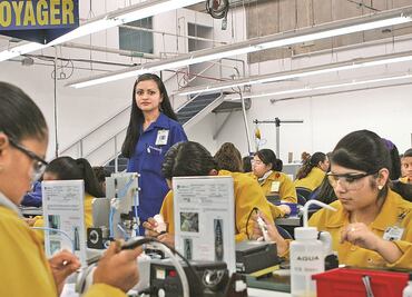 Depurarán contratos a legitimarse