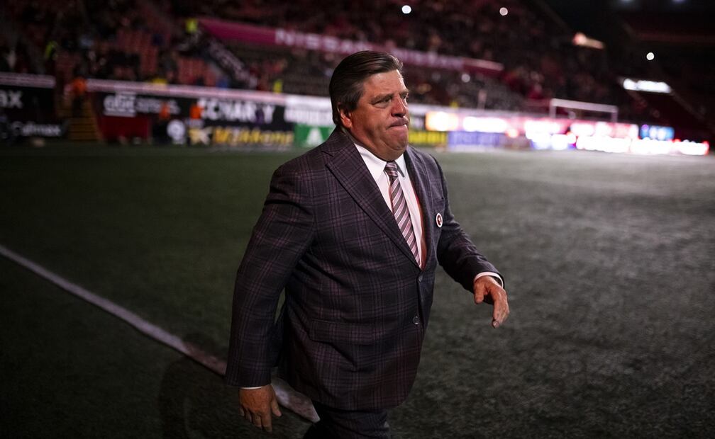 Miguel Herrera en Estadio Caliente en el Xolos vs Necaxa / FOTO: Imago7