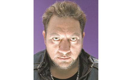 Carlos Trejo quiere cazar a Belinda para filme de "Cañitas"