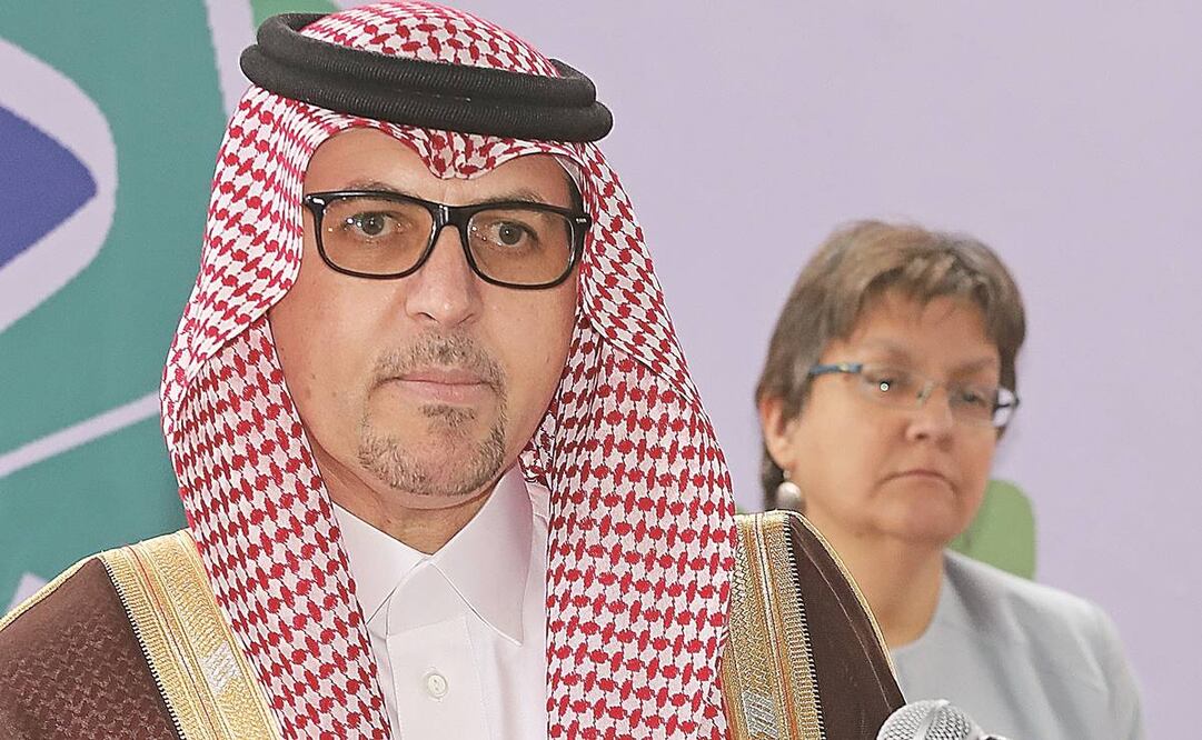 El embajador Haytham Al Malki y Amparo Anguiano. Foto: Berenice Fregoso/EL UNIVERSAL 