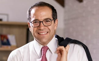 Vinculan a proceso por peculado a Ignacio Peralta, exgobernador de Colima; podrá seguir su proceso en libertad  