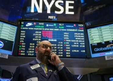 Bolsa de NY reanuda operaciones tras falla