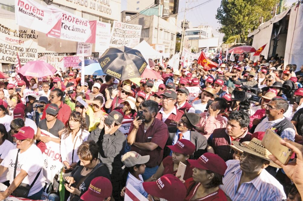 Morena presentó 496 mil 717 afiliados, todos entre 2013 y 2014, pero tras las compulsas realizadas por el INE, 176 mil 743 resultaron registros no válidos (ARCHIVO. EL UNIVERSAL)