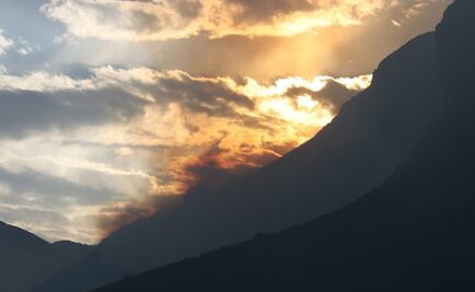 Nuevo León apoya con helicóptero para combatir incendio provocado por fogata en Coahuila