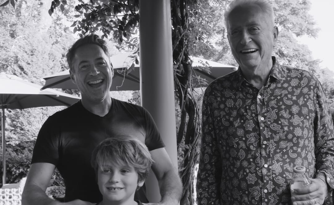 Robert Downey Jr., de izquierda a derecha, su hijo Exton Elias Downey y su padre, Robert Downey Sr., del documental "Sr". Foto: Netflix Vía AP, Archivo El Universal 