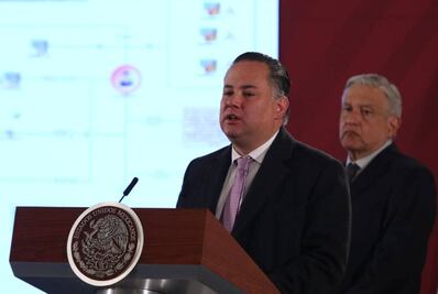 UIF va contra empresas con esquemas fraudulentos de contratación: Santiago Nieto