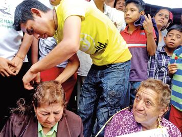 Humilla CNTE a maestros antiparo