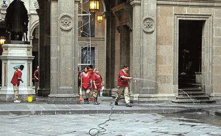 Subcontratan a empresa para limpiar Palacio Nacional