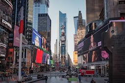 Detienen a un sospechoso menor de edad tras tiroteo en Times Square; no se reportan heridos