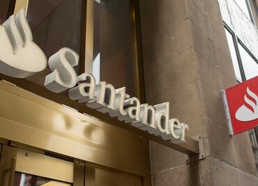 Bajan 8.8% ganancias de Santander en tercer trimestre