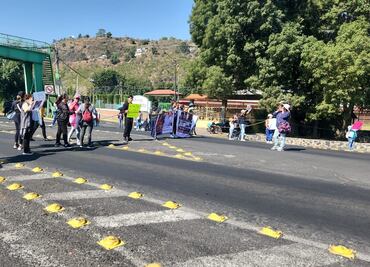Bloqueos en carreteras México-Oaxtepec y Xochimilco-Oaxtepec; exigen justicia por doble homicidio y un bebé herido por quemaduras