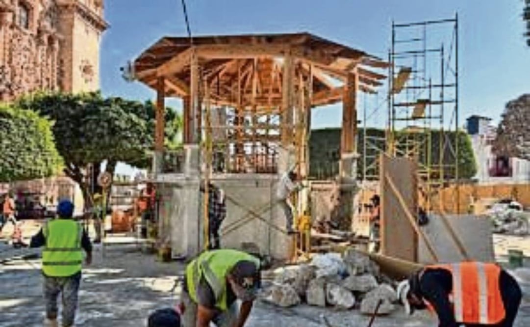Obras en la histórica Plaza Borda de Taxco. Foto: https://www.guerrero.gob.mx