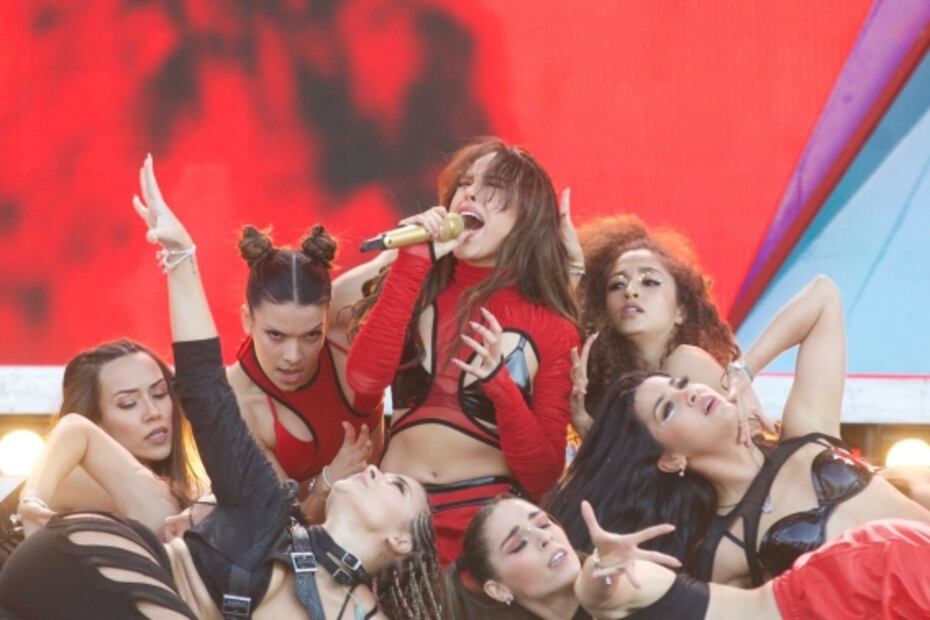 Tecate Emblema: Danna Paola pide justicia por las mujeres desaparecidas durante su concierto