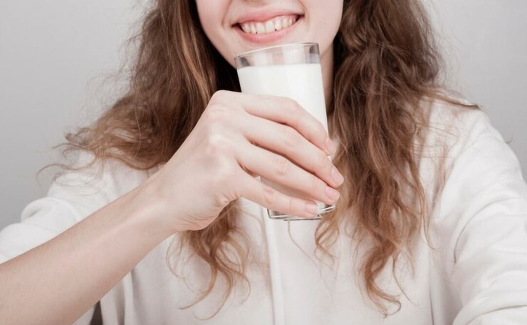 Leche rica en proteína. Fuente: Freepik