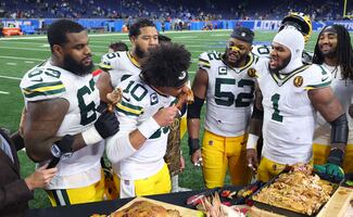 Green Bay Packers le estropean a Detroit Lions el Día de Acción de Gracias 