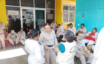 Trabajadores de vectores del sector Salud suspenden labores en Oaxaca; exigen pago de viáticos pendientes