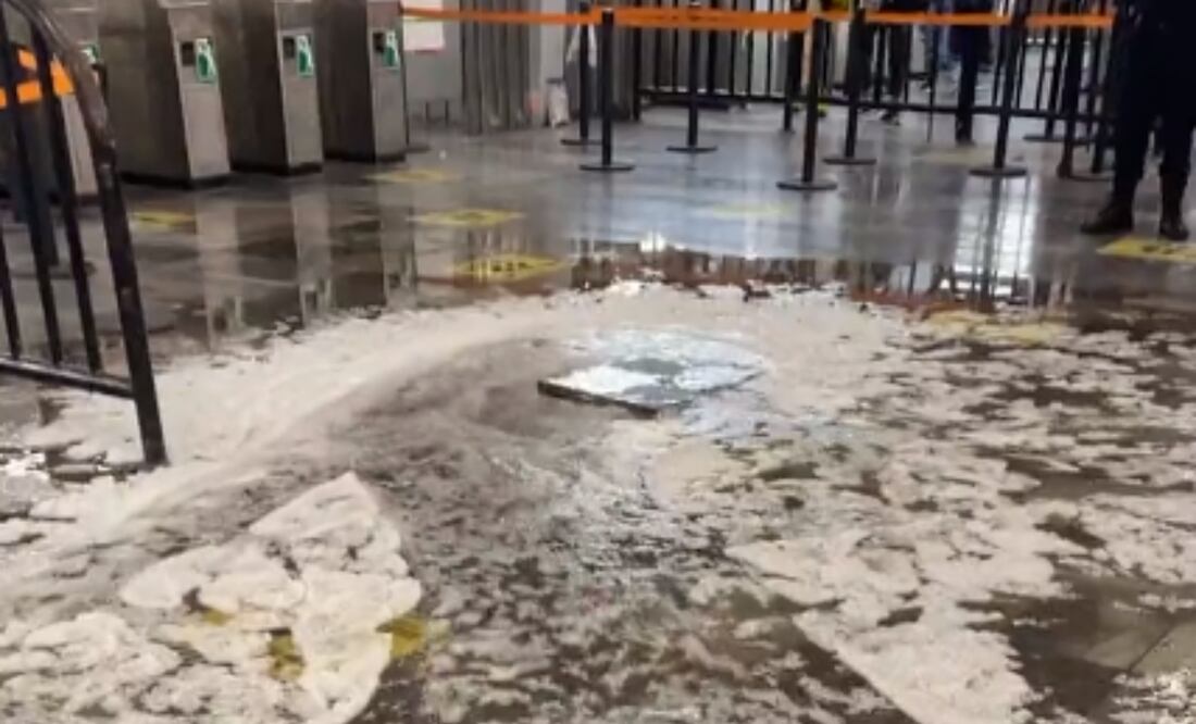 Inundación en estación Cuatro Caminos de la Línea 2. Foto: Captura de pantalla