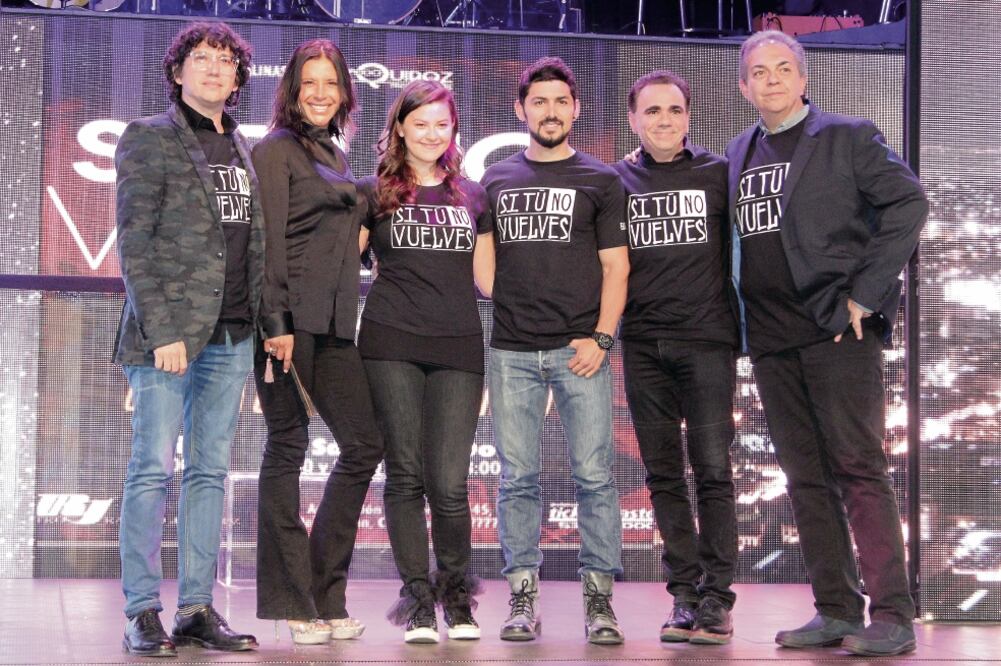 Quiroz explicó que en la actualidad busca rodearse de gente que ame el teatro igual que él (CARLOS MEJÍA. EL UNIVERSAL)