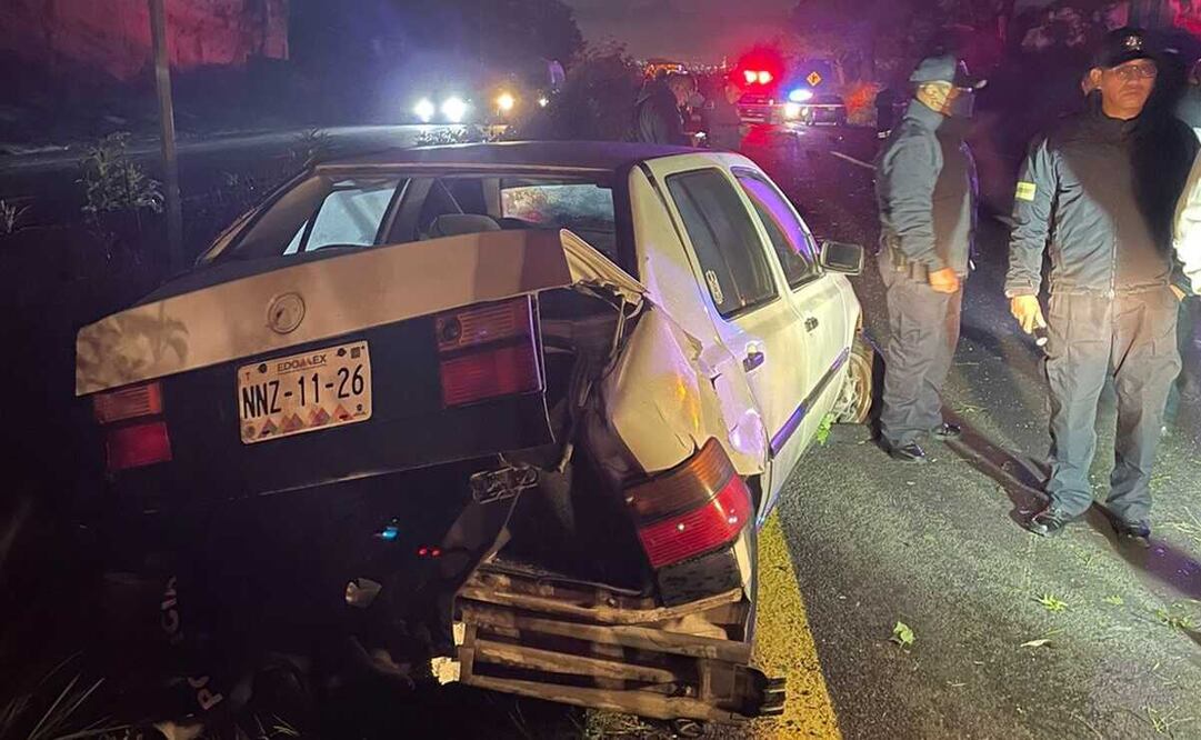 La unidad era conducida por el policía Florentino "N" y su copiloto Marco Antonio "N", ambos en estado de ebriedad, quienes iban acompañados por una menor de edad de 16 años. Foto: Especial