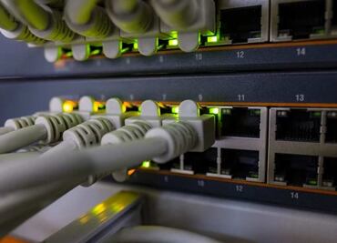 ¿Qué significan todas las luces LED del router?