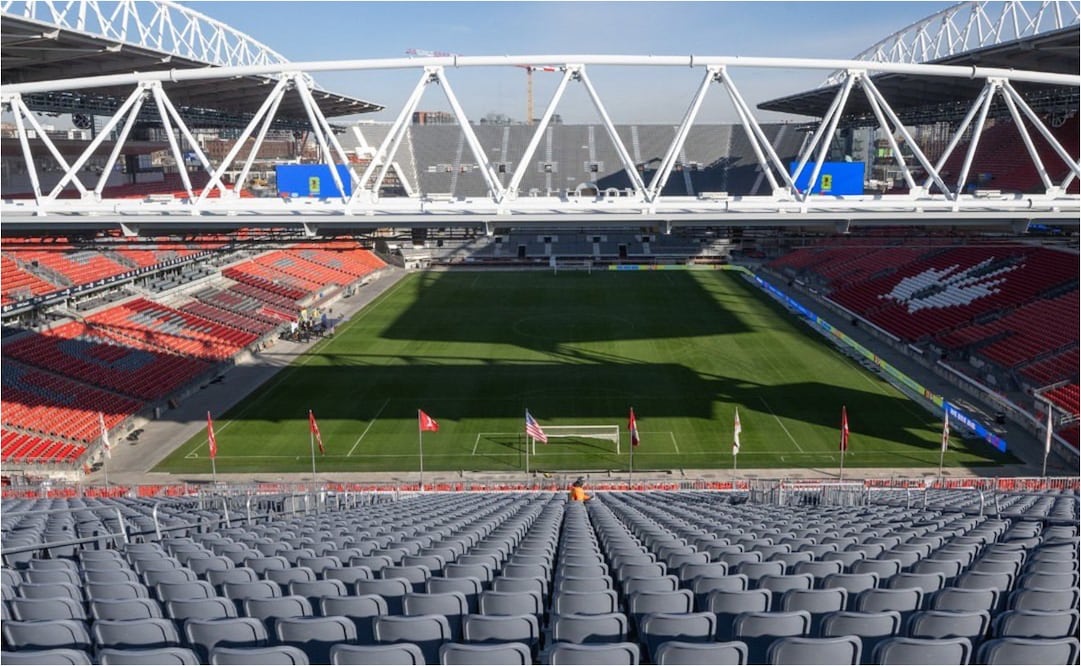 FOTO: @RTNToronto - Presentan el renovado BMO Field en Toronto rumbo al Mundial 2026