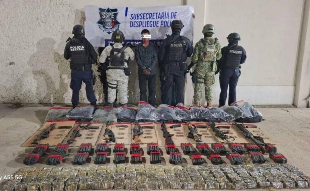 Detienen a hombre con arsenal y más de 6 mil balas en Chihuahua.
Foto: Especial.
