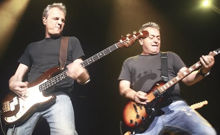 Hombres G y Enanitos Verdes abrazan a sus clásicos