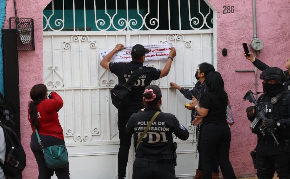 Personal de la Fiscalía General de Justicia de la Ciudad de México continúa con las investigaciones correspondientes. | Foto: Osmar Alvarado | El Universal