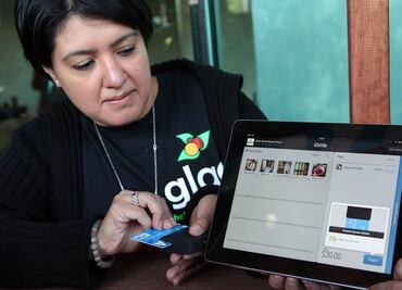 Alumnos de secundaria recibirán tabletas electrónicas